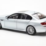 BMW M5 F10 Silverstone Sidabrinis Paragon 1:18 - image 7 of 8