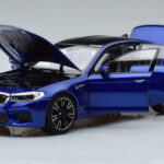 BMW M5 F90 Marina Bay Mėlynas Norev 1:18 - image 2 of 7