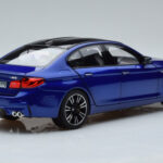 BMW M5 F90 Marina Bay Mėlynas Norev 1:18 - image 3 of 7