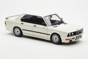 BMW M535i E28 Alpine Baltas AUTOart 1:18 75161 Metalas - nuotrauka 6 iš 10
