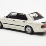 BMW M535i E28 Alpine Baltas AUTOart 1:18 - image 7 of 10