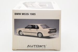 BMW M535i E28 Alpine Baltas AUTOart 1:18 75161 Metalas - nuotrauka 8 iš 10