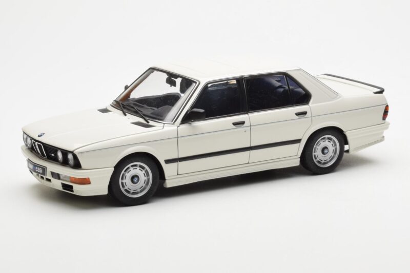 BMW M535i E28 Alpine Baltas AUTOart 1:18