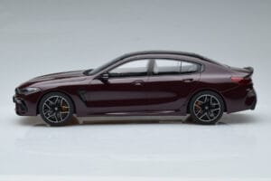 BMW M8 F93 Competition Gran Coupe Ametrinas Metalinis GT Spirit 1:18 GT285 Derva - nuotrauka 3 iš 6