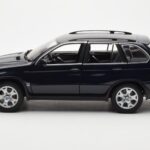 BMW X5 4.4i E53 Tamsiai Mėlynas Kyosho 1:18 - image 4 of 8