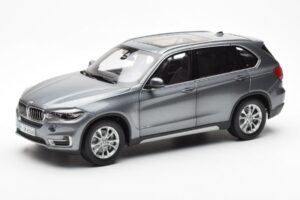 BMW X5 F15 Space Pilkas Paragon 1:18