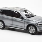 BMW X5 F15 Space Pilkas Paragon 1:18 - image 6 of 8