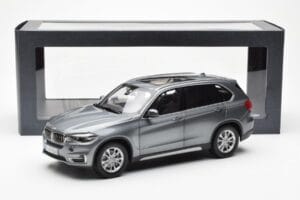 BMW X5 F15 Space Pilkas Paragon 1:18 80432318988 Metalas - nuotrauka 8 iš 8
