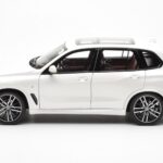 BMW X5 G05 Baltas Paragon 1:18 - image 4 of 8