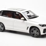 BMW X5 G05 Baltas Paragon 1:18 - image 6 of 8