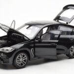 BMW X6 M F86 Sapphire Juodas Metallic Norev 1:18 - image 2 of 8
