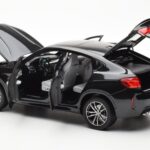 BMW X6 M F86 Sapphire Juodas Metallic Norev 1:18 - image 5 of 8