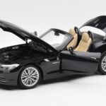 BMW Z4 E89 Spider Juodas Metalinis Kyosho 1:18 - image 2 of 9