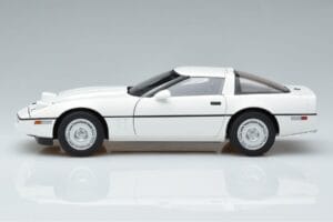 Chevrolet Corvette C4 Baltas AUTOart 1:18 71243 Metalas - nuotrauka 5 iš 8