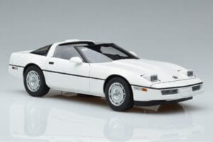Chevrolet Corvette C4 Baltas AUTOart 1:18 71243 Metalas - nuotrauka 6 iš 8