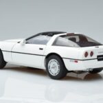 Chevrolet Corvette C4 Baltas AUTOart 1:18 71243 Metalas - image 7 of 8