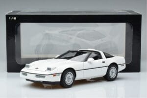 Chevrolet Corvette C4 Baltas AUTOart 1:18 71243 Metalas - nuotrauka 8 iš 8
