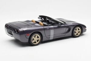 Chevrolet Corvette C5 Kabrioletas Violetinis Perlas Metalinis UT Models 1:18 21010 Metalas - nuotrauka 2 iš 6