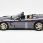 Chevrolet Corvette C5 Kabrioletas Violetinis Perlas Metalinis UT Models 1:18 - image 3 of 6