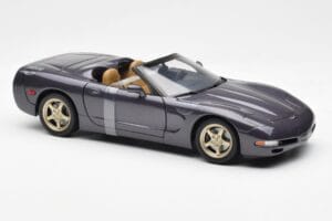 Chevrolet Corvette C5 Kabrioletas Violetinis Perlas Metalinis UT Models 1:18 21010 Metalas - nuotrauka 4 iš 6