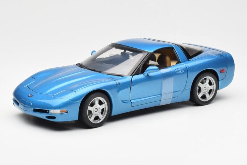Chevrolet Corvette C5 Mėlynas Metalinis UT Models 1:18