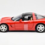 Chevrolet Corvette C5 Hardtop Raudonas UT Models 1:18 - image 3 of 6