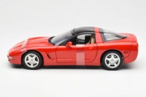 Chevrolet Corvette C5 Hardtop Raudonas UT Models 1:18 21041 Metalas - nuotrauka 3 iš 6