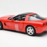 Chevrolet Corvette C5 Hardtop Raudonas UT Models 1:18 - image 5 of 6