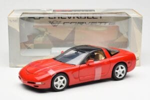 Chevrolet Corvette C5 Hardtop Raudonas UT Models 1:18 21041 Metalas - nuotrauka 6 iš 6