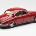 Daimler 250 V8 Raudonas Paragon 1:18 - image 3 of 8