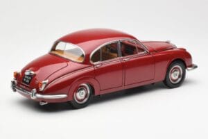 Daimler 250 V8 Raudonas Paragon 1:18 PA-98312 Metalas - nuotrauka 3 iš 8