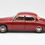 Daimler 250 V8 Raudonas Paragon 1:18 - image 4 of 8