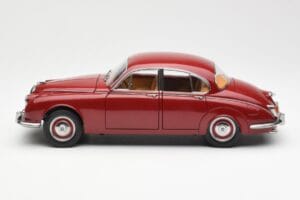 Daimler 250 V8 Raudonas Paragon 1:18 PA-98312 Metalas - nuotrauka 4 iš 8