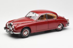Daimler 250 V8 Raudonas Paragon 1:18