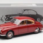 Daimler 250 V8 Raudonas Paragon 1:18 - image 8 of 8
