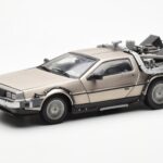 DeLorean DMC-12 Time Machine Back to the Future Sidabrinis Sun Star 1:18