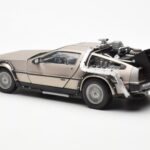 DeLorean DMC-12 Time Machine Back to the Future Sidabrinis Sun Star 1:18 - image 4 of 8