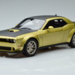 Dodge Challenger R/T Scat Pack Widebody 50-mečio Jubiliejus GT Spirit 1:18 GT411 Derva