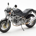 Ducati Monster M900 Juodas Minichamps 1:12 - image 2 of 4