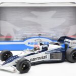 Brabham BT52 #5 N. Piquet Brazilian GP F1 World Champion 1983 MCG 1:18 - image 6 of 6