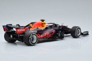 Red Bull Racing RB16B #33 M. Verstappen Abu Dhabi GP F1 World Champion 2021 Minichamps 1:18 110212333 Metalas - nuotrauka 2 iš 6