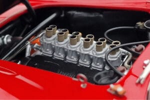 Ferrari 250 GTO Raudonas Kyosho 1:18 08438R Metalas - nuotrauka 9 iš 10