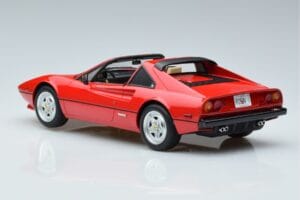 Ferrari 308 GTS QV Magnum PI GT Spirit 1:18 GT368 Derva - nuotrauka 5 iš 6