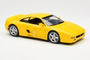 Ferrari F355 Berlinetta Geltonas UT Models 1:18 180074021 Metalas - nuotrauka 4 iš 6