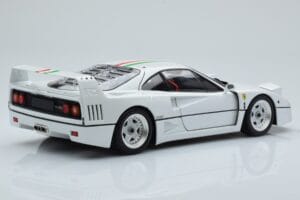 Ferrari F40 Perlamutro Balta Italy Kyosho 1:18 08416PWT-G Metalas - nuotrauka 3 iš 8
