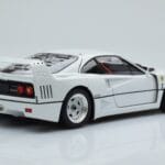 Ferrari F40 Perlamutro Balta Kyosho 1:18 - image 3 of 8