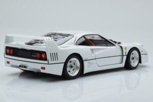 Ferrari F40 Perlamutro Balta Kyosho 1:18 08416PW-G Metalas - nuotrauka 3 iš 8