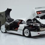Ferrari F40 Perlamutro Balta Kyosho 1:18 - image 5 of 8
