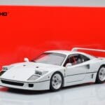 Ferrari F40 Perlamutro Balta Kyosho 1:18 - image 8 of 8