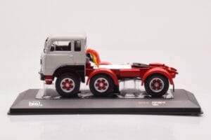 Fiat 690 T1 Baltas IXO 1:43